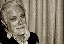 È MORTO LUCIANO DE CRESCENZO