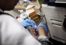 Salvare i capelli dalla chemioterapia, da una ricerca britannica una possibile svolta.