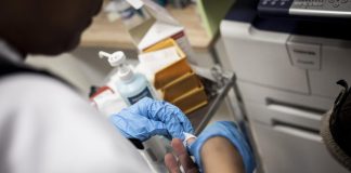 Salvare i capelli dalla chemioterapia, da una ricerca britannica una possibile svolta.