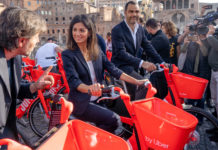 Roma: da oggi attivo Jump, il servizio “bike-sharing” di Uber di bici elettriche a pedalata assistita.