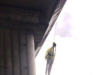 Roma: fantoccio di Greta Thunberg impiccato sotto un ponte. Aperta inchiesta.