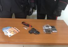 Castelnuovo di Porto: droga e pistola lanciarazzi in casa. Arrestata giovane coppia.