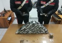 Bracciano: pusher bloccato dai carabinieri con 24 kg di hashish in macchina.