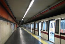 Roma: donna investita e uccisa sulla linea metro A alla fermata Ponte Lungo. Interrotto il servizio.