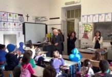 Roma: Mattarella visita a sorpresa una scuola multietnica, con numerosi bambini cinesi.