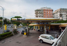 Da domani chiusi i bar anche nelle stazioni ferroviarie e nelle aree di servizio carburante.