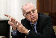 L’infettivologo Rezza: “Il Covid-19 inizia a circolare a Roma, attenzione o finisce come a Lodi”.