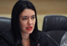 Chiusura scuole, ministro Azzolina: “Decisione definitiva ancora da prendere”.