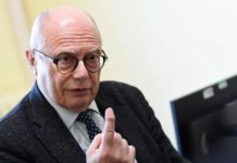 Il virologo Massimo Galli: “Ci vorranno almeno tre mesi per liberarsi dal virus”.