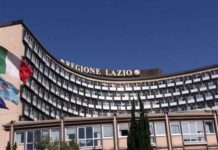 Chi torna dalle zone rosse nel Lazio DEVE COMUNICARE il suo arrivo al N. verde e restare a casa.