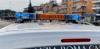 Roma: tenta di aggirare posto di controllo, denunciato ventunenne.