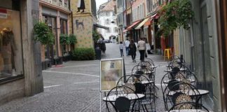 In Calabria oggi riaprono bar e ristoranti ma solo con servizio all’aperto.