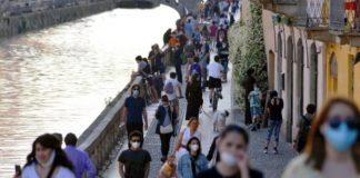 Milano, il sindaco Sala: “Vergognoso quello che è successo ai Navigli. O si cambia o chiudo”.