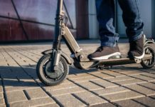 Rieti, spacciatore tenta di scappare con monopattino. Inseguito e arrestato.