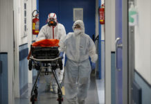 Milano, installato un arco disinfettante al Pio Albergo Trivulzio