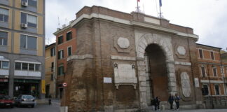 Monterotondo: ventiduenne si uccide con un colpo di pistola per delusione amorosa.