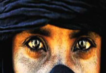 Aicha non vuole lingotti d’oro ma diritti e rispetto. La Canzone del giorno è di Khaled