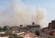 Capena, il fuoco lambisce quartieri. Evacuata area intorno Madonna delle Grazie