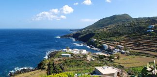 Pantelleria: dopo una festa 70 positivi e tre intubati in terapia intensiva.