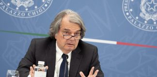 Dal 15 ottobre gli statali tornano in presenza. Con il green pass.