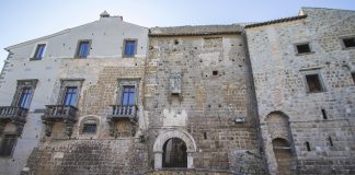 Faleria, un piccolo aiuto per completare il Castello degli Anguillara Il Castello degli Anguillara a Faleria