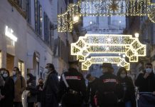 Roma: obbligo mascherine all’aperto dal 4 dicembre. Ecco in quali zone.