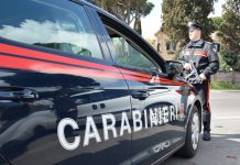 CAMPAGNANO DI ROMA, CARABINIERI ARRESTANO 24ENNE TROVATO IN POSSESSO DI DROGA NASCOSTA IN UNA PRESA D’ARIA DELL’AUTOVETTURA. carabinieri
