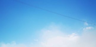 Un mese di incendi, le fiamme aggrediscono le case