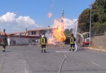 Capena: incendio alle porte del paese