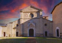 I tramonti viola sull’Abbazia