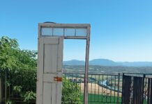 Ponzano Romano, vandali danneggiano la Porta magica sul Fiasco.