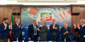 Travaglini entra in Forza Italia con un gruppo di amministratori di Castelnuovo e Riano: “Una scelta per dare risposte concrete ai territori”.