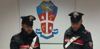 Monterotondo, arrestati spacciatori con coca, crack e soldi
